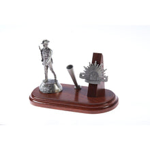 Load image into Gallery viewer, The Australian Rising Sun Desk Set, Pen Holder &amp; A001 Digger Figurine - Buckingham Pewter
