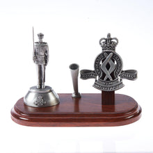Load image into Gallery viewer, The Royal Military College, Duntroon, Desk Set, Pen Holder &amp; B109 Duntroon Figurine with Sword - Buckingham Pewter
