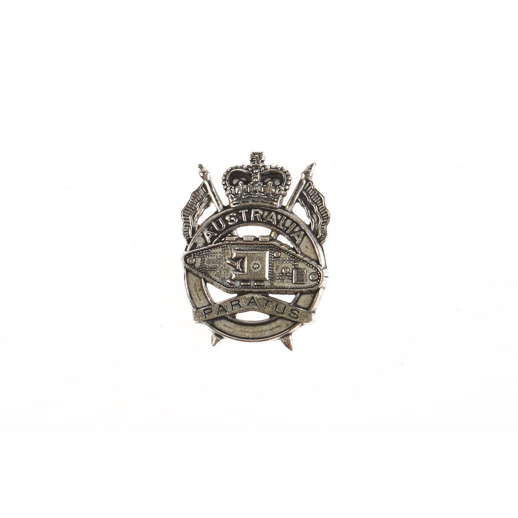 1st Armoured Regiment Pewter Lapel Pin - Paratus-Buckingham Pewter