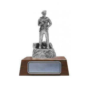 Handmade Engineering figurine Jennings Trophy in pewter with wooden base for collectors